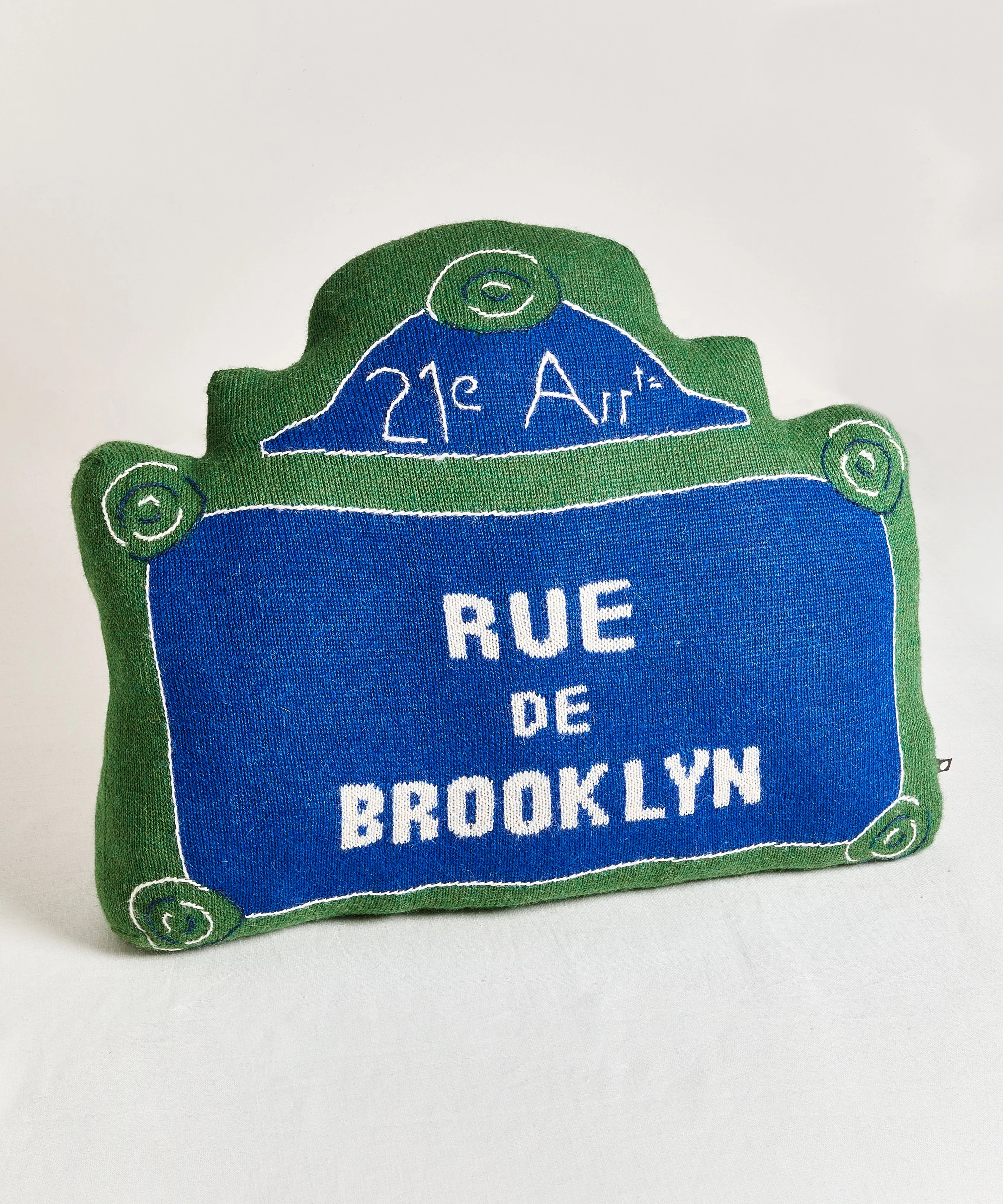 Rue de Brooklyn Pillow - Image 4