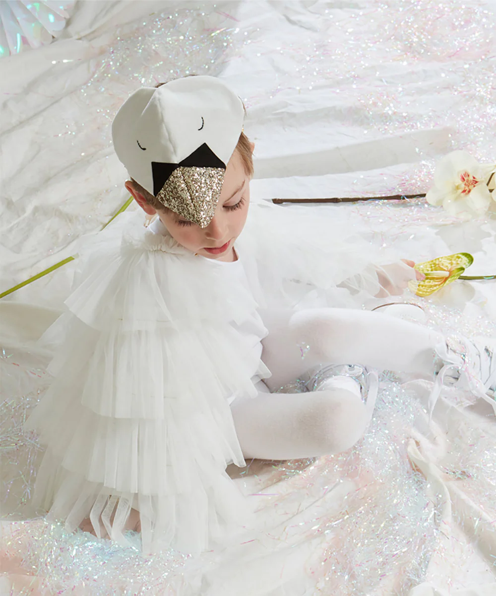Le Swan Costume - Image 4
